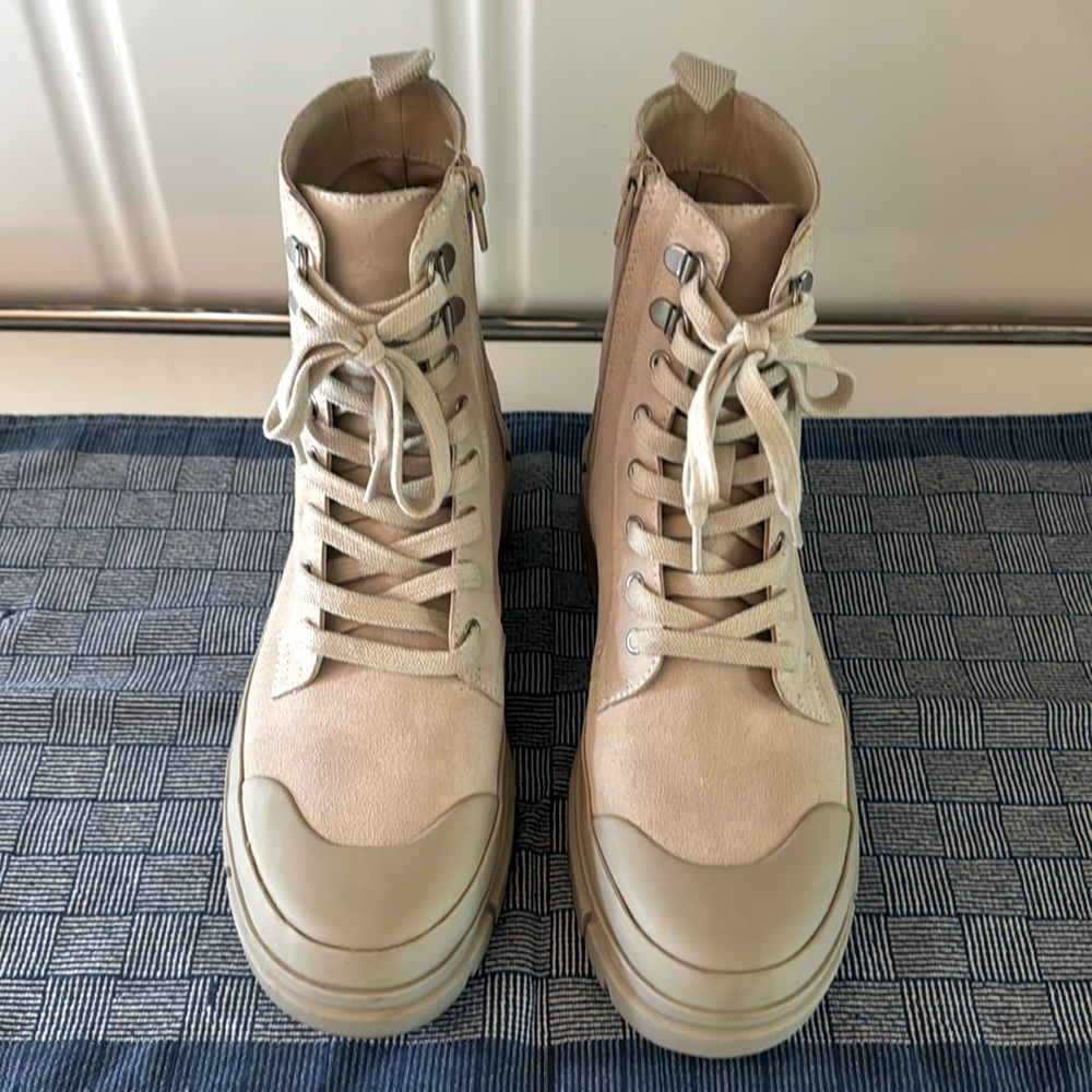 Ankle boot